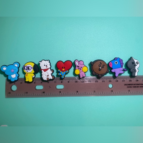 New set of 8 BT21 Jibbitz- BTS Shoe Charms for CROCS- OS- NWOT - Picture 4 of 4